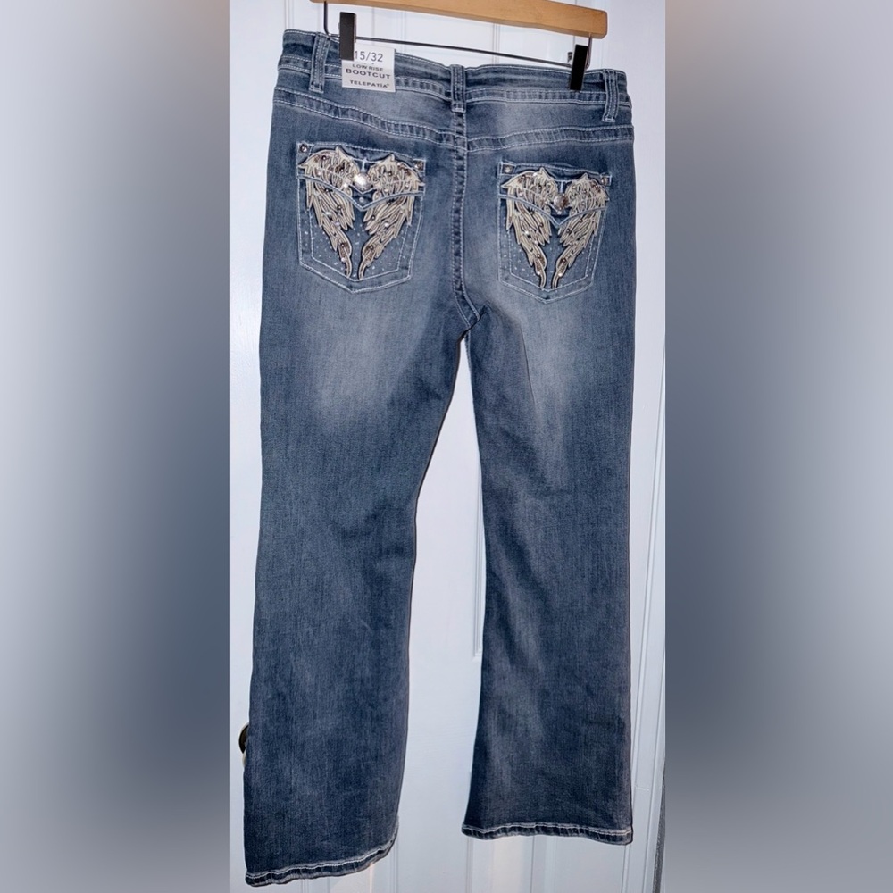 NWT Telepatia Low Rise Bootcut Angel Wing back Pocket Embroidered with Rhi - Picture 7 of 9